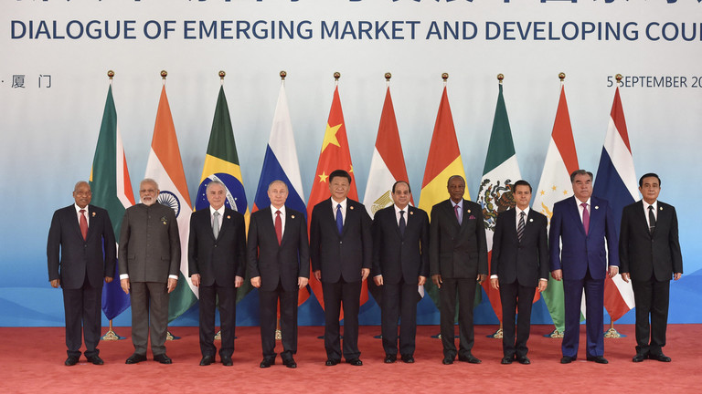 Două țări solicită aderarea la BRICS
